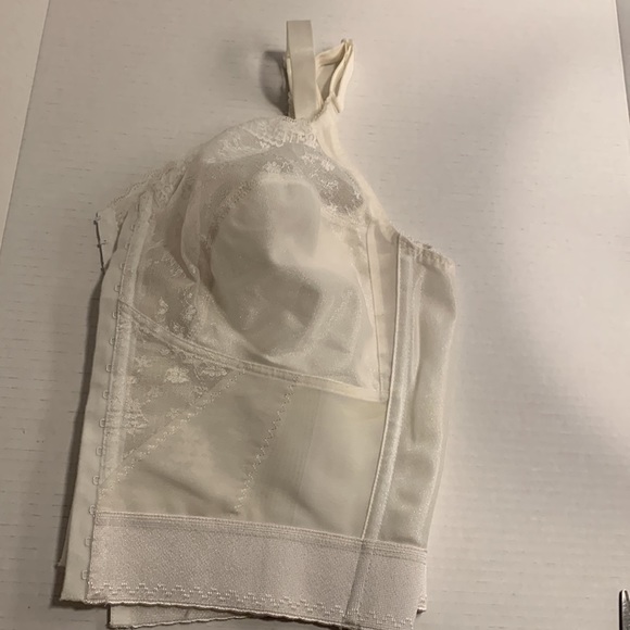 𝅺VINTAGE Carnival full figure bra size 44 D- good condition - Picture 12 of 14